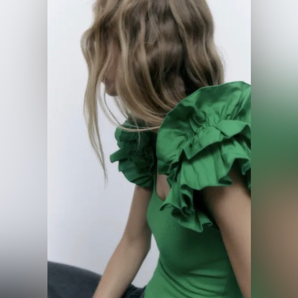 NWT ZARA BODYSUIT WITH RUFFLES SLEEVE - Picture 4 of 8
